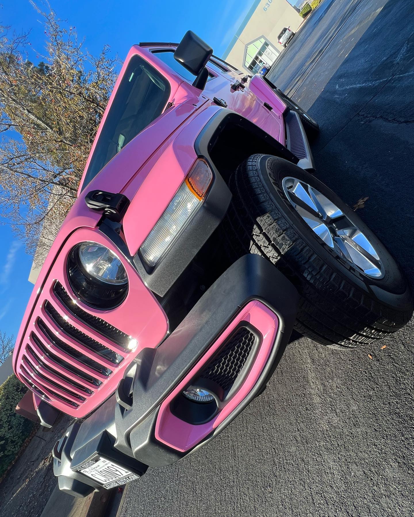 Jeep Wrangler   Gloss Crystal Pink Vinyl Wrap